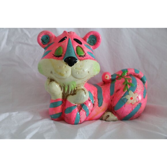Vintage 1966 Pink Tiger Cat Bank Flowers Blue Stripes Made In Japan OSL-1966 - Picture 1 of 3